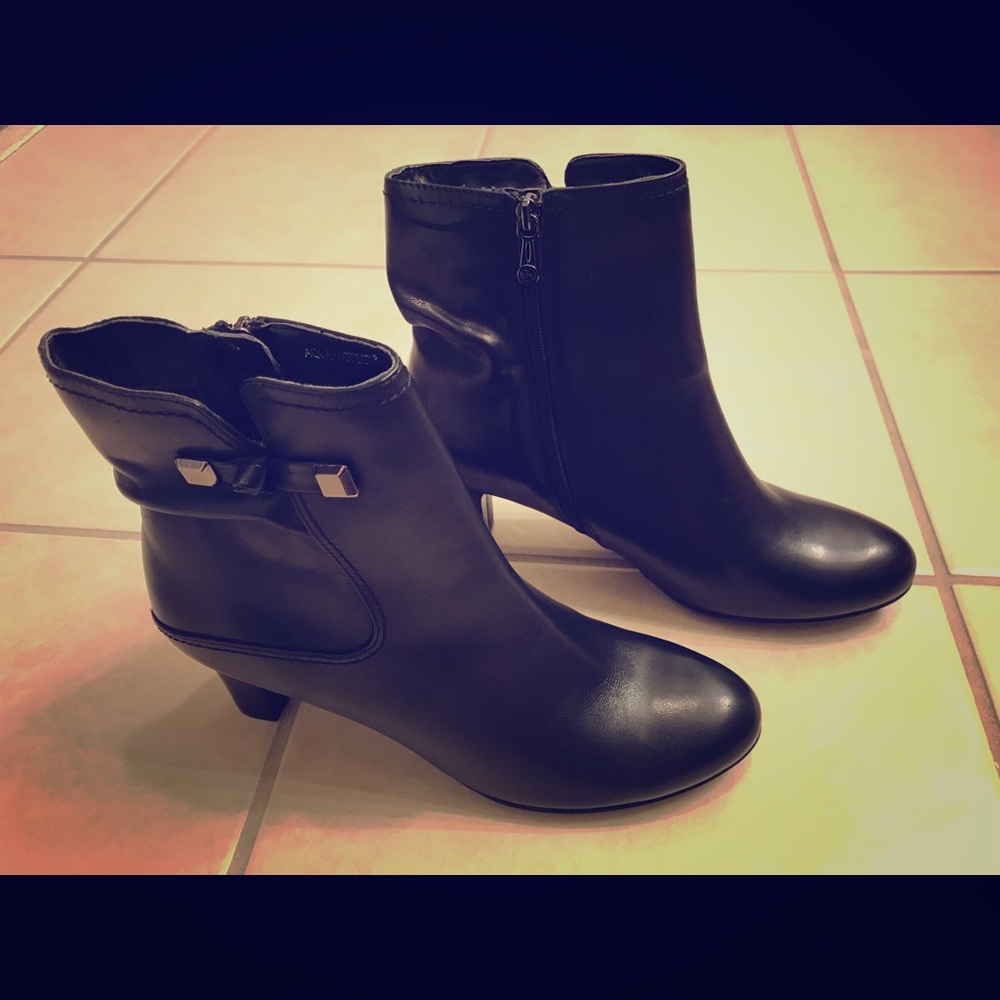 Blondo AquaProtect Leather Booties